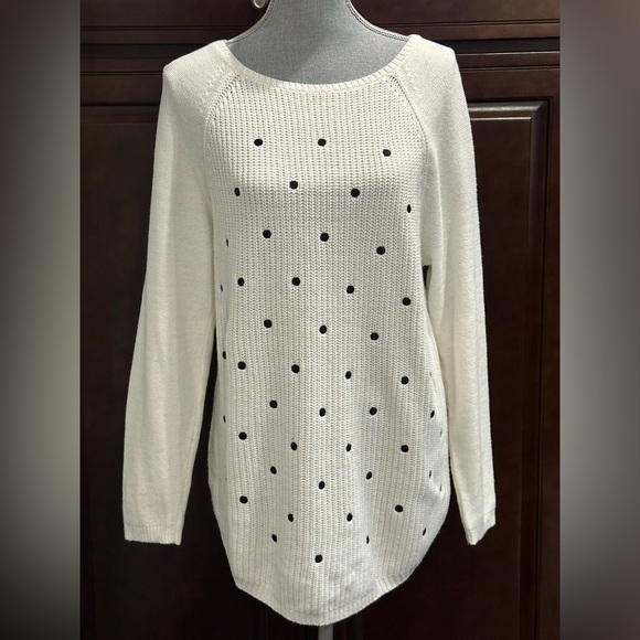 Style & Co. Sweaters - Style & Co Curved Hem Tunic Sweater Long Sleeve off white & black size large